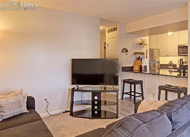 935 Saturn Drive 214