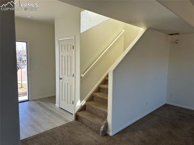 6270 Meadowbank Lane