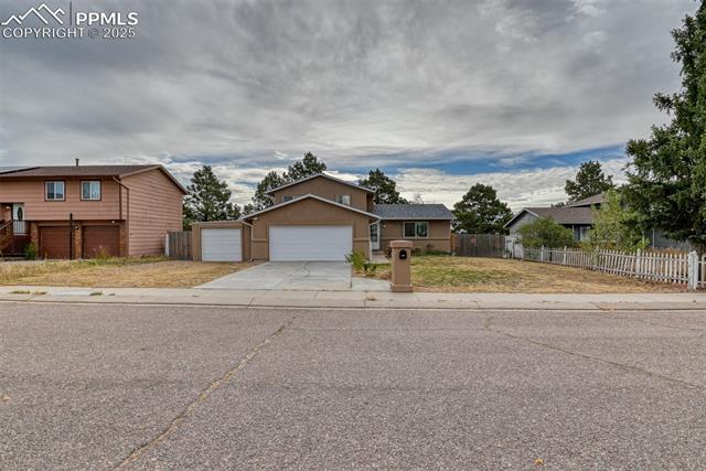 1269 Cree Drive