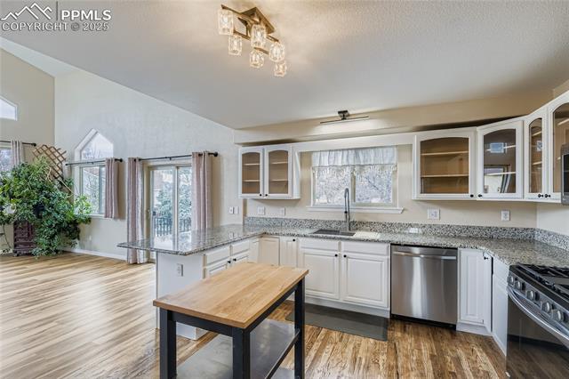 9470 Blue Grass Place