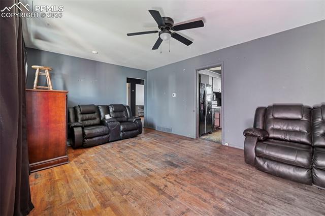 1521 Alexander Circle