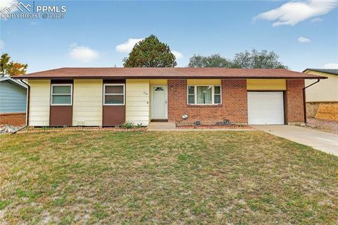 Photo of 318 Cielo Vista Street, Colorado Springs, CO 80911 (MLS # 6450460)