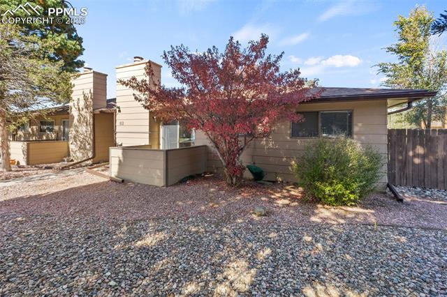 82 Stovel Circle
