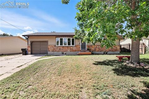 Photo of 521 Clearview Drive, Fountain, CO 80817 (MLS # 2316538) Photo of 521 Clearview Drive, Fountain, CO 80817 (MLS # 2316538)