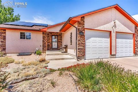 Photo of 75 Wheatridge Drive, Pueblo, CO 81005 (MLS # 2569556)
