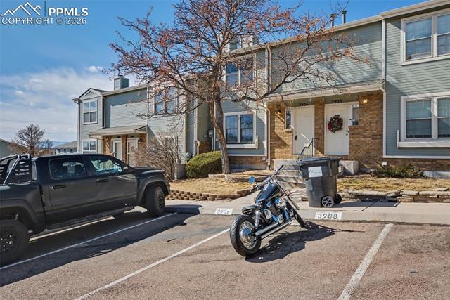 3906 Smoke Tree Drive