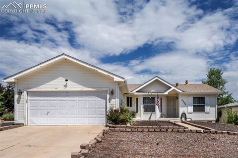 Tiny photo for 2560 Wheaton Drive, Colorado Springs, CO 80904 (MLS # 4042010)