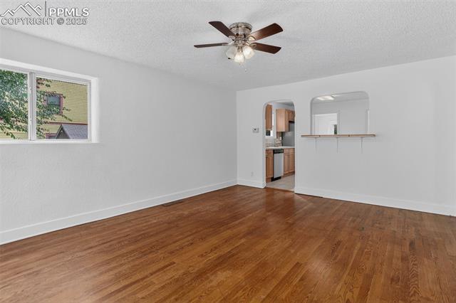 1709 W Pikes Peak Avenue