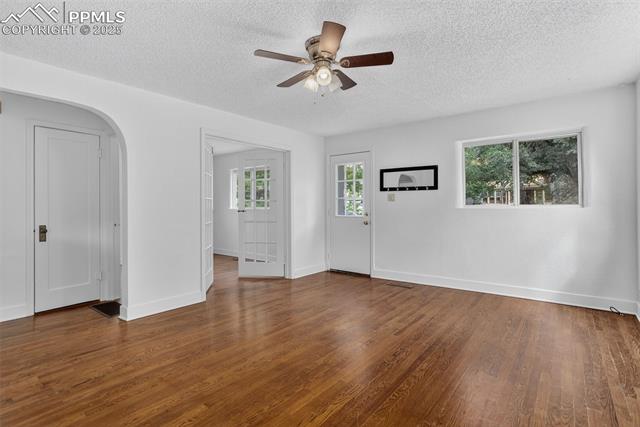 1709 W Pikes Peak Avenue