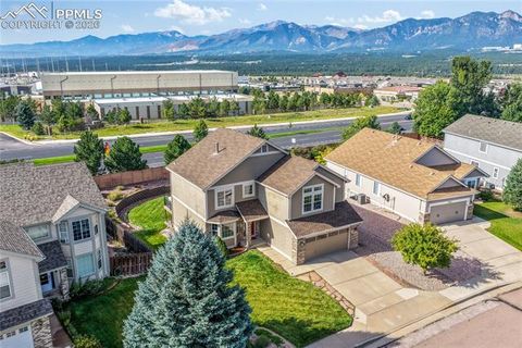 Photo of 531 Fox Run Circle, Colorado Springs, CO 80921 (MLS # 2150903)