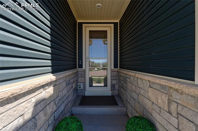 5889 Carrick Lane