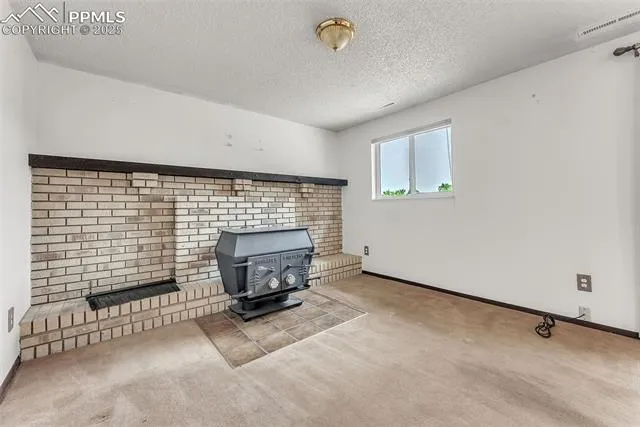 Colorado Springs, Colorado 80917, United States, 5 Bedrooms Bedrooms, ,3 BathroomsBathrooms,Residential,Active,193893