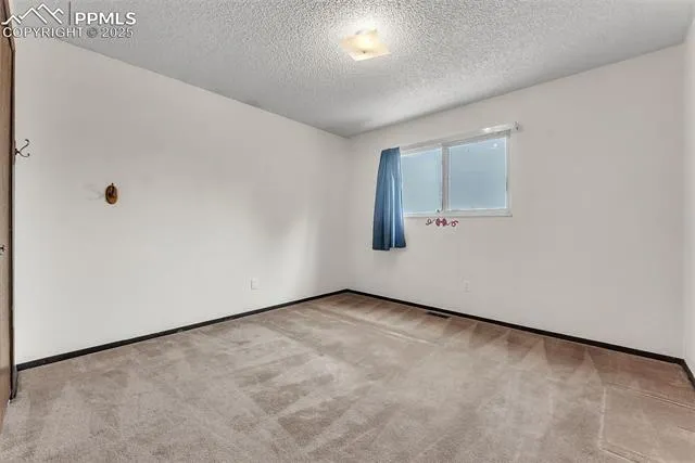 Colorado Springs, Colorado 80917, United States, 5 Bedrooms Bedrooms, ,3 BathroomsBathrooms,Residential,Active,193893