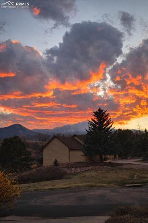 Tiny photo for 810 Broadview Place, Colorado Springs, CO 80904 (MLS # 4151130)