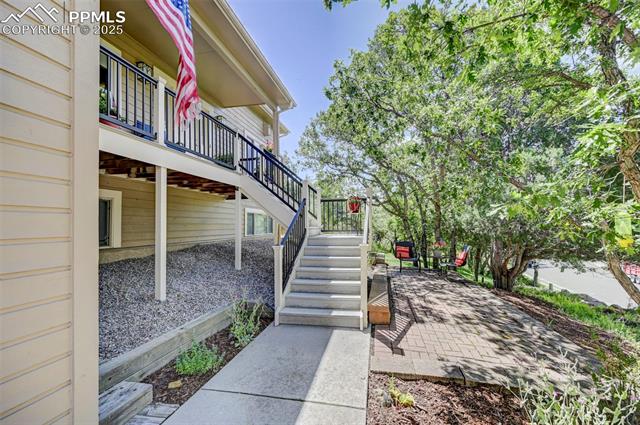 7049 Oak Valley Drive