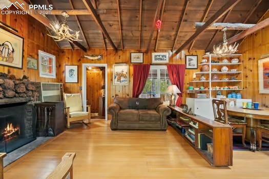 6015 Sioux Trail