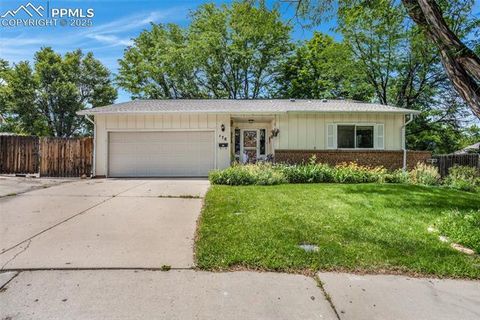 Photo of 178 MacNeil Place, Pueblo, CO 81001 (MLS # 6787670)