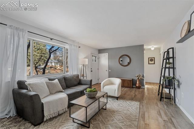 4665 S Splendid Circle