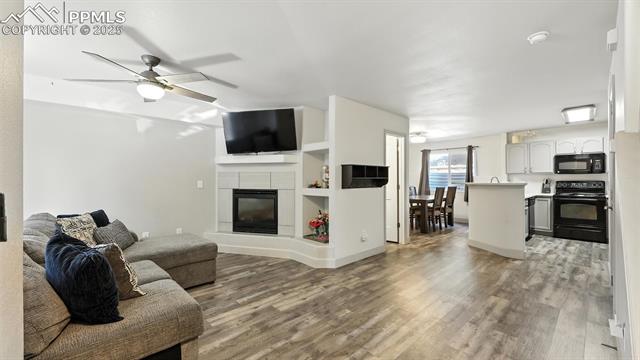 2250 E La Salle Street 102
