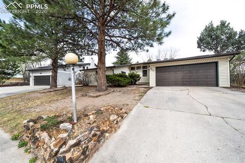 Photo of 6431 Galway Drive, Colorado Springs, CO 80918 (MLS # 2986237)