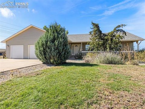 Photo of 1003 S Quantico Drive, Pueblo, CO 81007 (MLS # 4204619) Photo of 1003 S Quantico Drive, Pueblo, CO 81007 (MLS # 4204619)