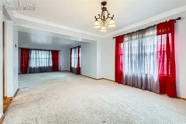 Colorado Springs, Colorado 80923, United States, 4 Bedrooms Bedrooms, ,4 BathroomsBathrooms,Residential,Pending,21318