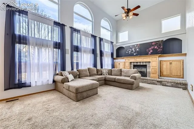 Colorado Springs, Colorado 80923, United States, 4 Bedrooms Bedrooms, ,4 BathroomsBathrooms,Residential,Pending,21318