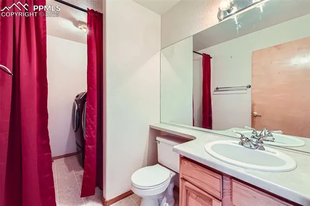 Colorado Springs, Colorado 80923, United States, 4 Bedrooms Bedrooms, ,4 BathroomsBathrooms,Residential,Pending,21318