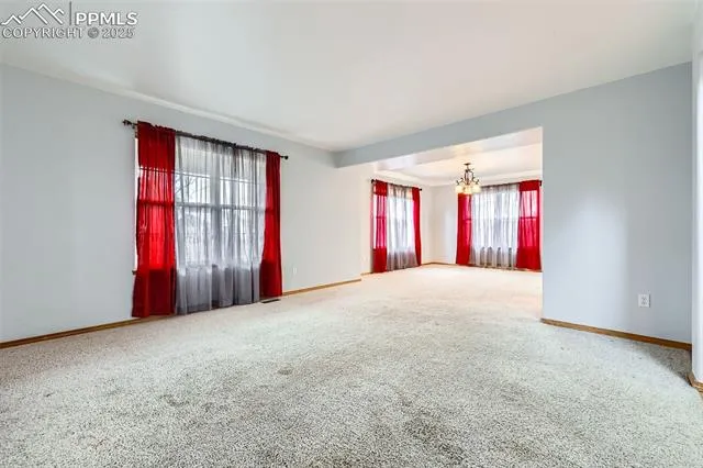 Colorado Springs, Colorado 80923, United States, 4 Bedrooms Bedrooms, ,4 BathroomsBathrooms,Residential,Pending,21318