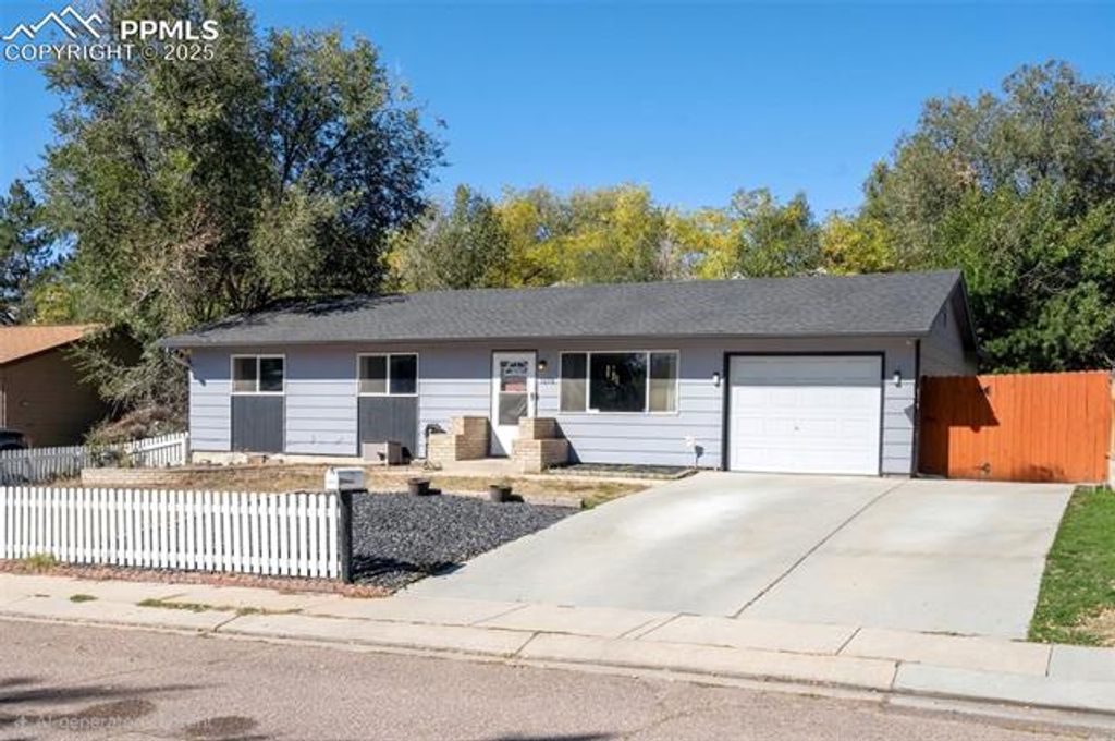 Photo for 1270 Commanchero Drive, Colorado Springs, CO 80915 (MLS # 1253138)