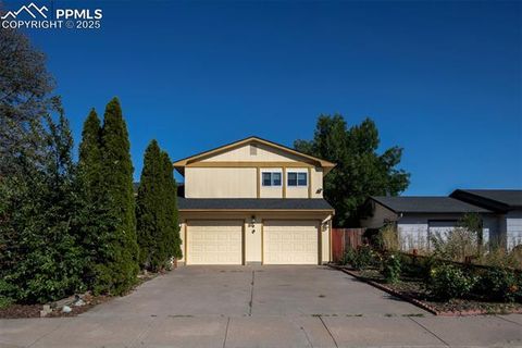 Photo of 6770 Brook Forest Drive, Colorado Springs, CO 80911 (MLS # 4477915) Photo of 6770 Brook Forest Drive, Colorado Springs, CO 80911 (MLS # 4477915)