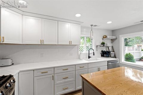 Tiny photo for 810 E Espanola Street, Colorado Springs, CO 80907 (MLS # 2908191)