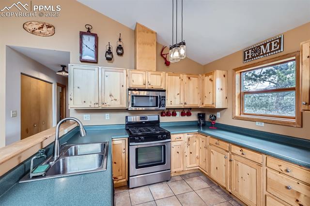 574 May Queen Drive