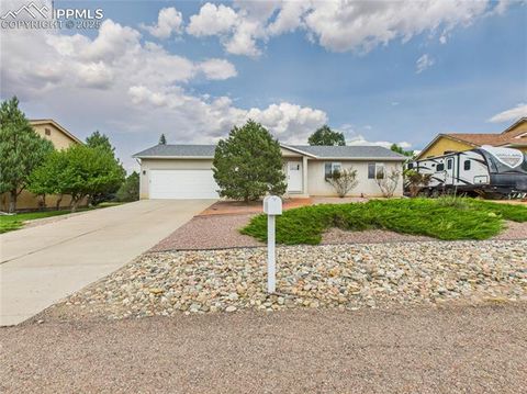 Photo of 782 S McCoy Drive, Pueblo West, CO 81007 (MLS # 5732942) Photo of 782 S McCoy Drive, Pueblo West, CO 81007 (MLS # 5732942)