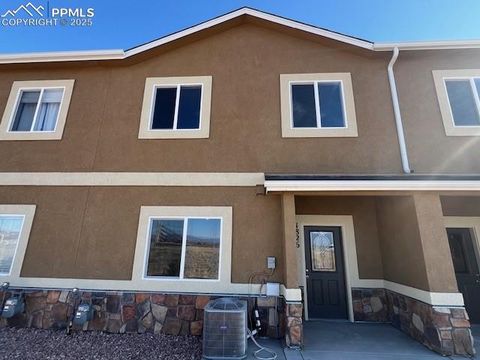 1826 Sandtoft Heights Colorado Springs CO 80951