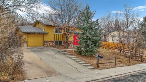 Photo of 814 Paradise Lane, Colorado Springs, CO 80904 (MLS # 5215466)