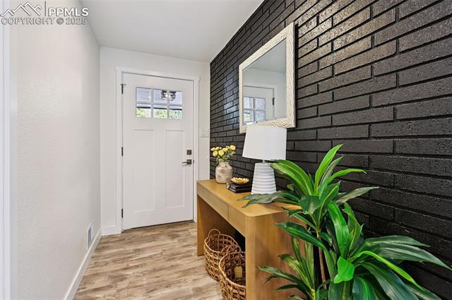 Properties For Sale Listings 2513 Bennett Avenue