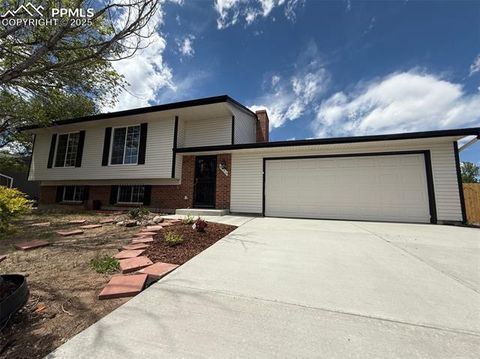Photo of 4770 Newton Drive, Colorado Springs, CO 80916 (MLS # 9416663) Photo of 4770 Newton Drive, Colorado Springs, CO 80916 (MLS # 9416663)