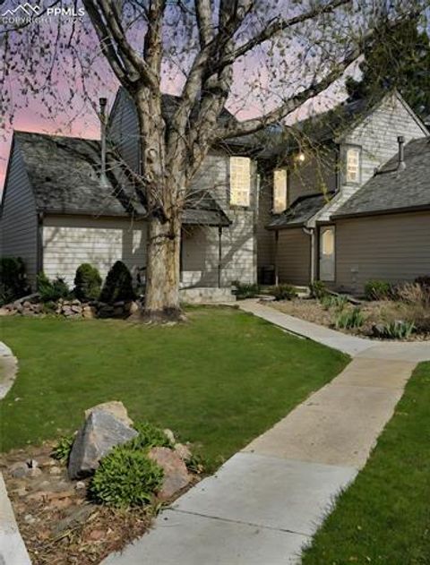 Photo of 422 Cobblestone Drive, Colorado Springs, CO 80906 (MLS # 8884083)
