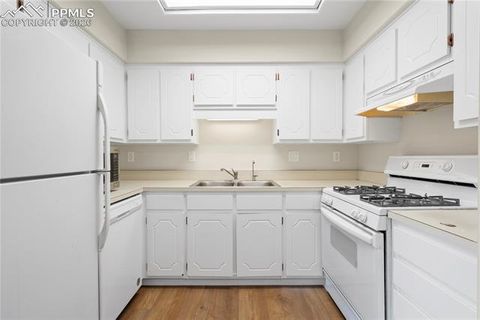 Tiny photo for 414 Laurel Street, Colorado Springs, CO 80904 (MLS # 4739411)