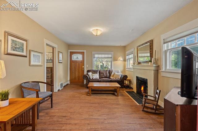 316 Custer Avenue