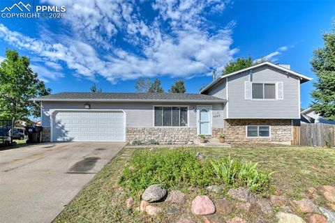 Photo of 4243 Gatewood Drive, Colorado Springs, CO 80916 (MLS # 7748981) Photo of 4243 Gatewood Drive, Colorado Springs, CO 80916 (MLS # 7748981)