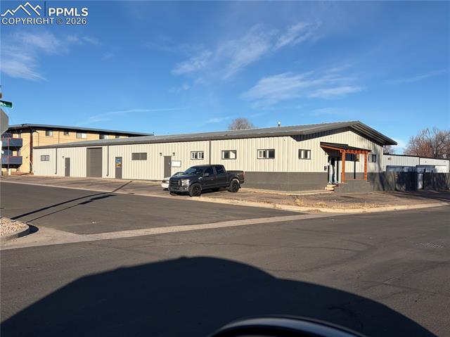 704 Arrawanna Street