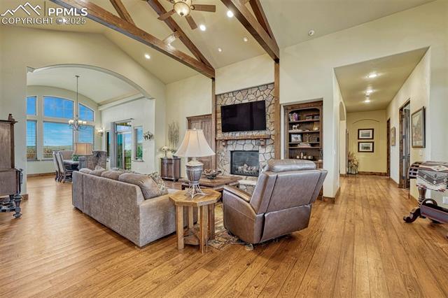 9565 Oak Springs Trail