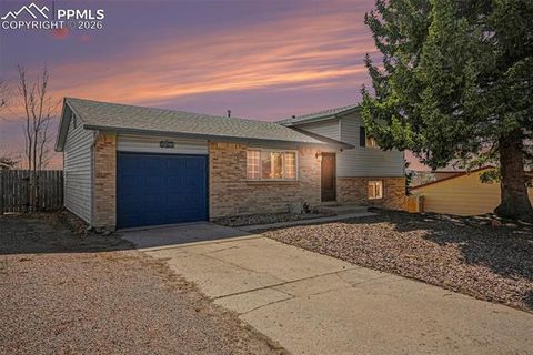 Photo of 5465 Escondido Drive, Colorado Springs, CO 80918 (MLS # 2148730)