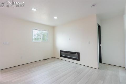 Tiny photo for 6735 W 2nd Avenue, Lakewood, CO 80226 (MLS # 7435986)