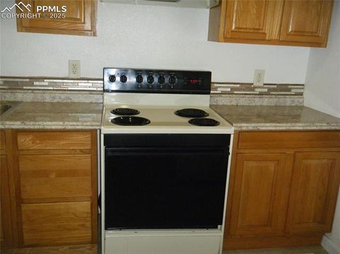 Tiny photo for 806 E 3rd Street, Pueblo, CO 81001 (MLS # 1680347)