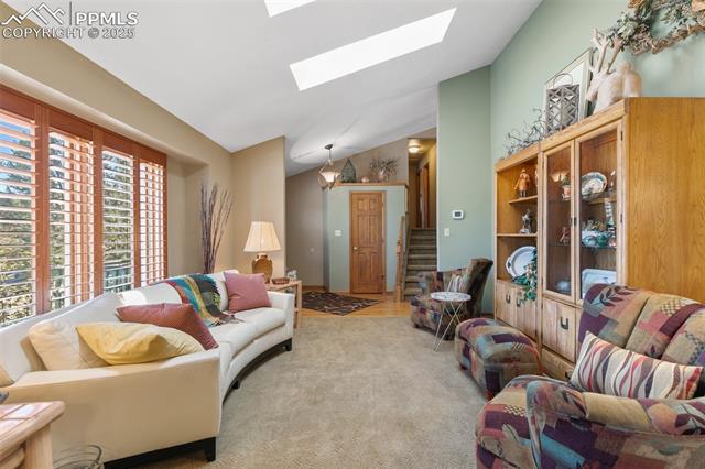 1045 Golden HIlls Road
