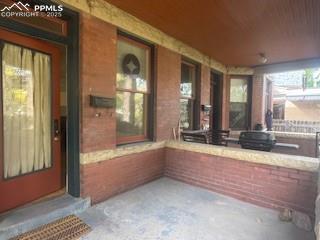 222-224 W Abriendo Avenue