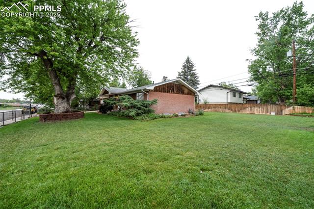 88 Watson Boulevard